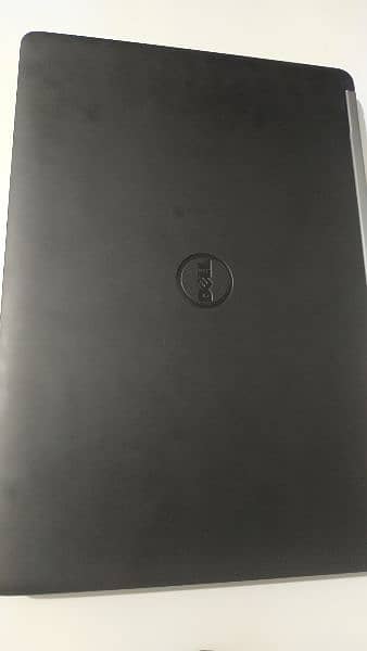 urgently sale Dell 7270
core i5 6th generation 
8 GB RAM 
256GB SSD 3