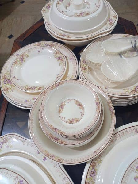 dinner set 4