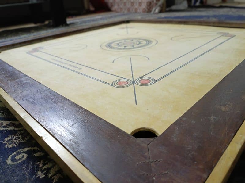 Good Condition Carrom Board 0