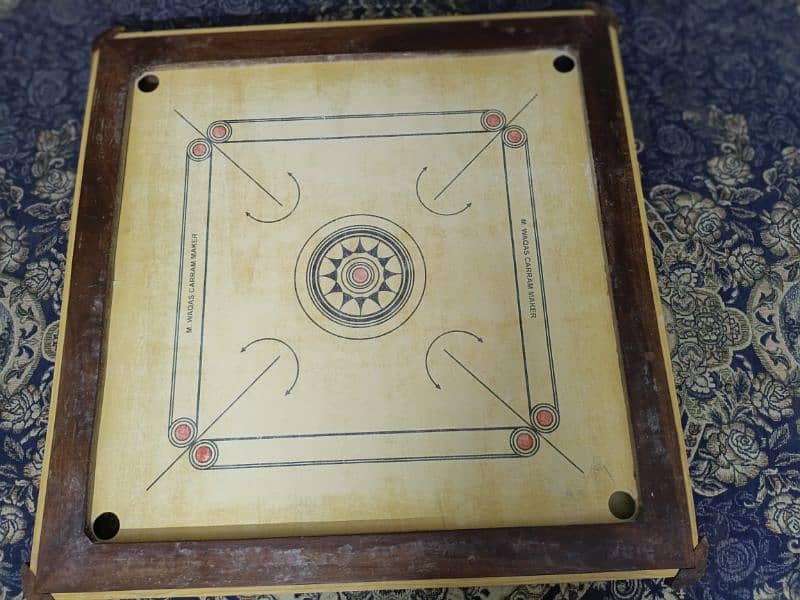 Good Condition Carrom Board 1