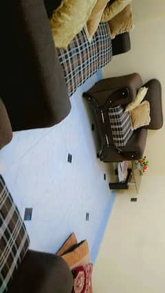 5 seater sofa set with glass table in new type condition