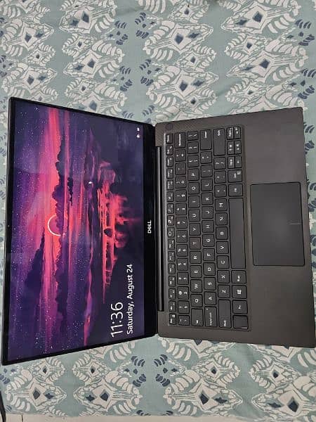 Dell Xps 13 inch i7 10th generation 16GB 1