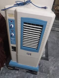 Cool master Room air color for sell