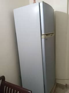 one hand use Fridge