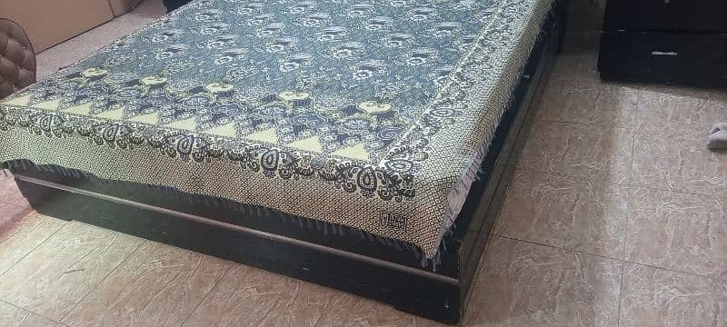 Bed Set/Wooden Bed set/side table/Dressing/Furniture 3