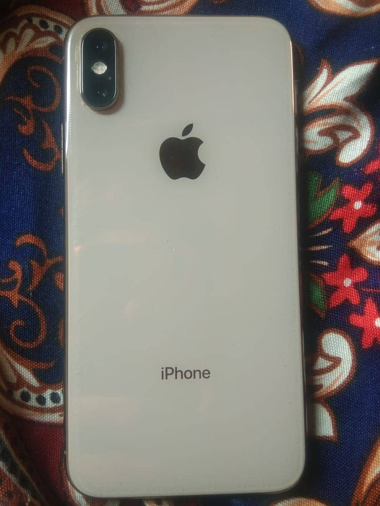 iPhone XS 256gb Goldan colour 10/10 condition 1