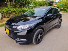 Honda Vezel X 2013/2015 (White Interior)