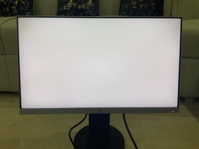 HP Borderless Monitor 24 inch 7