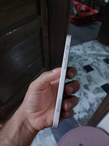 Iphone 12 (64gb) White JV 3