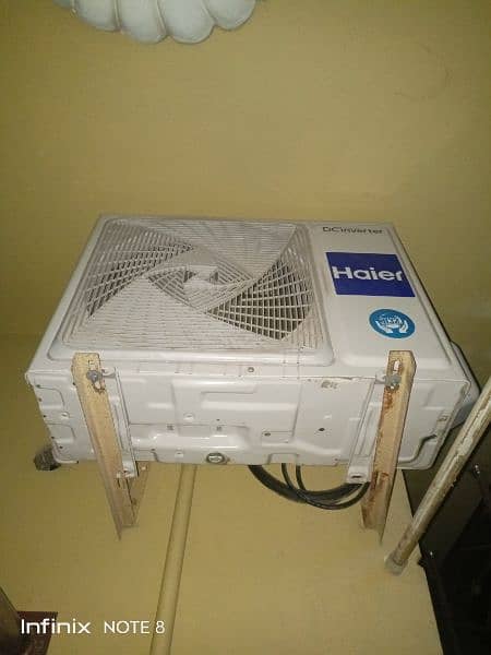 Haier 1 ton ac 1 year used in original condition 10/10 condition 1