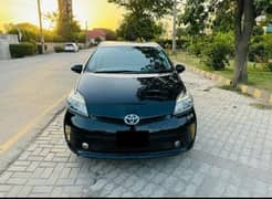 Toyota Prius 1.8 (2022 Islamabad Registration )