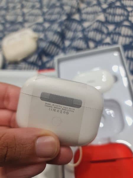 joyroom airpods with ANC 4