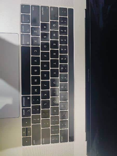 MacBook pro 2019 i7 16/512  16" with touch pannel 0