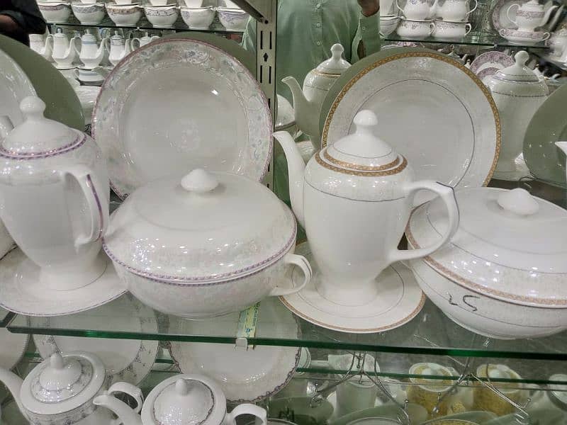 61 pic Dinner Set bone china 0