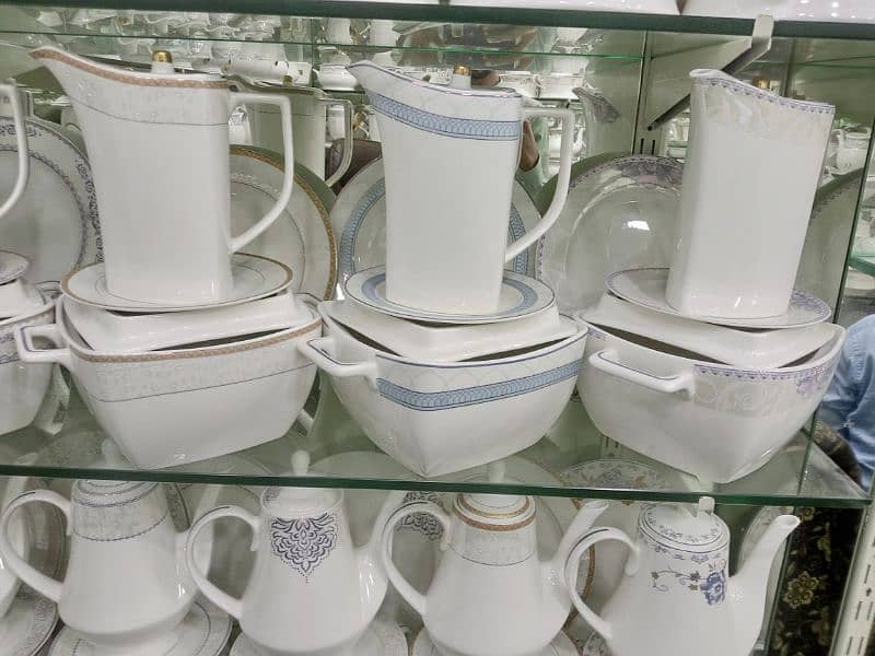 61 pic Dinner Set bone china 1