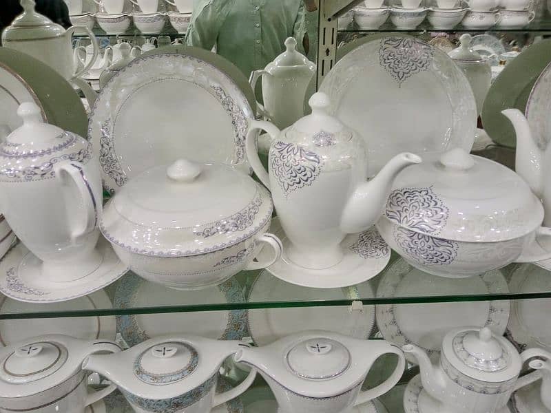 61 pic Dinner Set bone china 3