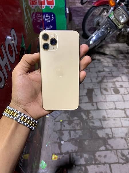 Iphone 11 pro Jv 64 gb Golden color 1