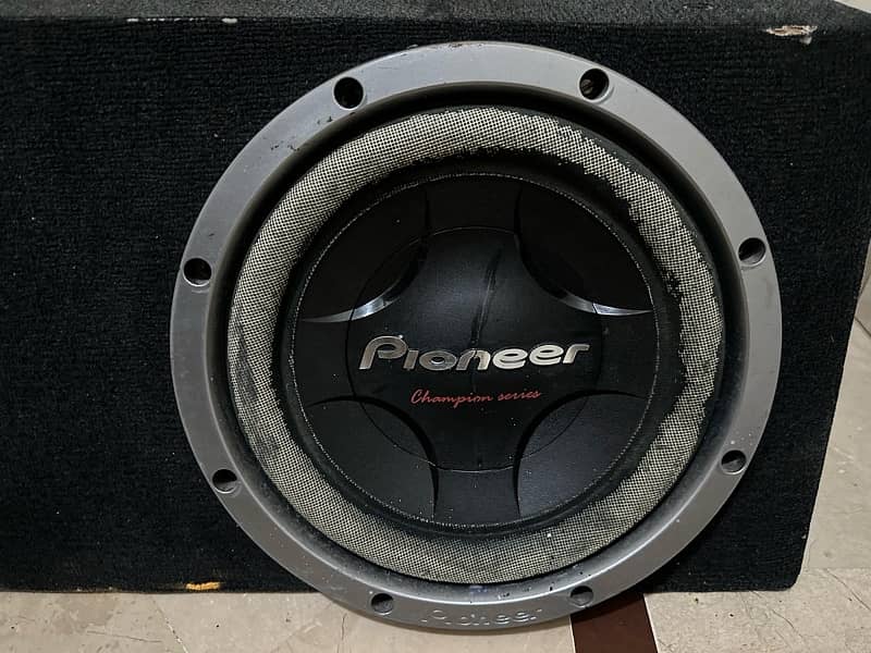 Pioneer woofer, Amplifier and Wiring 0