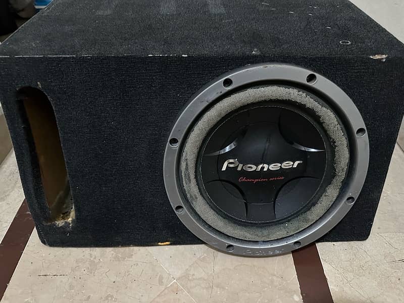 Pioneer woofer, Amplifier and Wiring 1