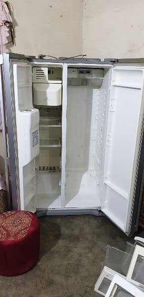 LG double door refrigerator 4