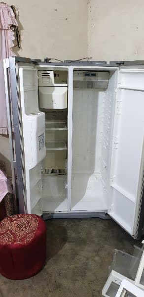 LG double door refrigerator 5