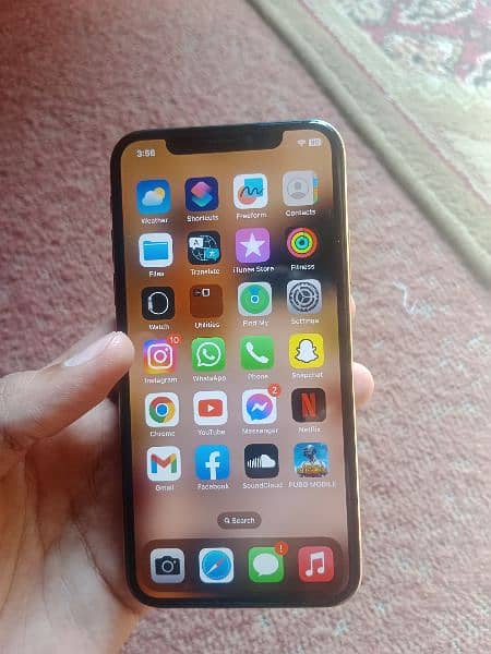 iphone xs gold colour NON PTA 64GB ALL OKAY SETT 10/10 1