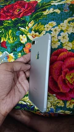 i phone 7plus 128 GB 10/09 PTA 90%battery health  touch ID   OK