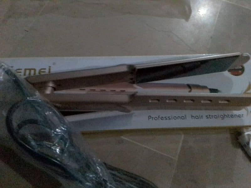 Hair straightener ( whatsapp number  03132451005 ) 1