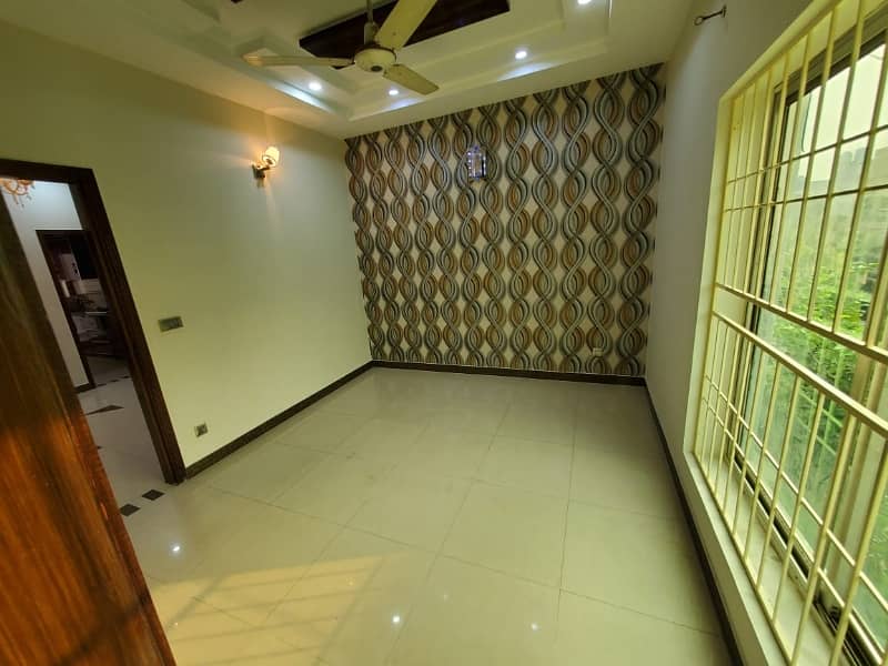 5 MARLA GROUND FLOOR IS UP FOR RENT Defence raya 5