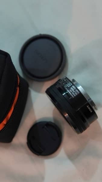 sony e-mount 16-50 mm f/3.5 to 5.6 2