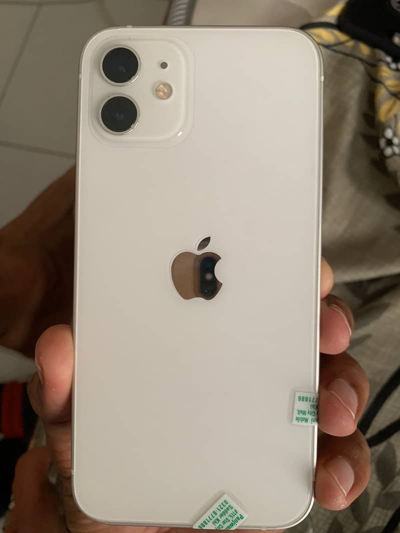 iPhone 12 white color, Non pta LLA model, condition 10/10, BH 79 0