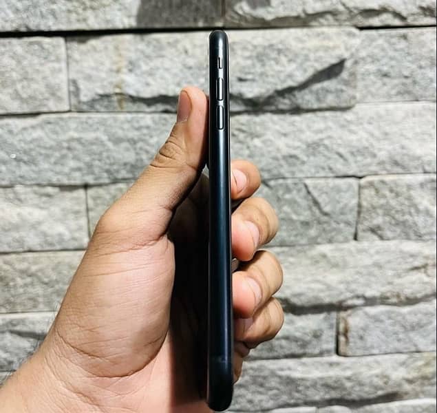 iPhone XR 128GB NON PTA FU 3 Months SIM Time 2