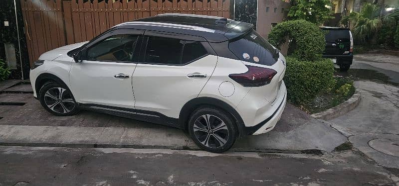 Nissan Kix 2023/2021 full option 20 plus fuel average 1