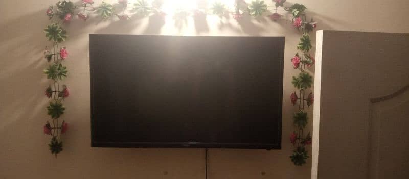 32inch Haier Led like new condition only 2months used 1