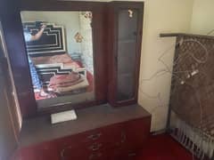 dressing table used