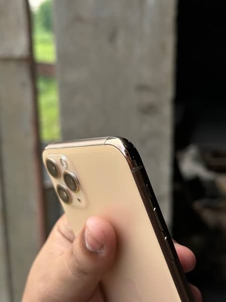 iPhone 11 Pro Max 11