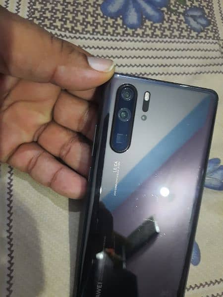 Huawei P30 Pro 8GB RAM 256 GB Storage Dual Sim 1