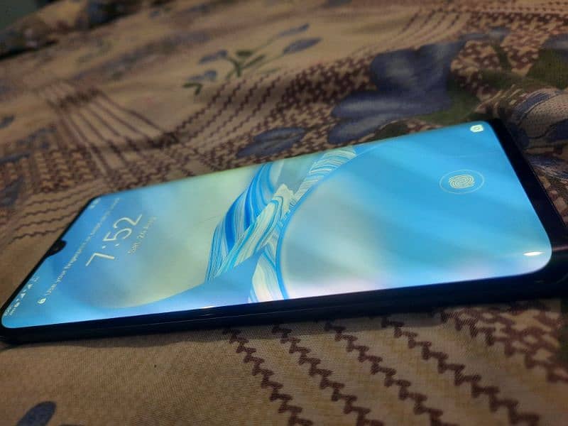 Huawei P30 Pro 8GB RAM 256 GB Storage Dual Sim 12