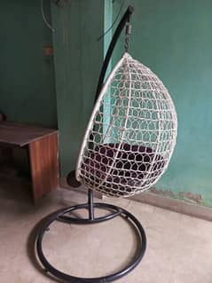 garden / living room/ single seater egg shell jhoola