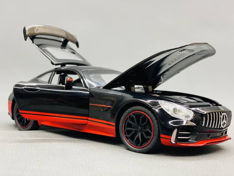 Mercedes-Benz GT AMG Scale 1:24 Diecast Model Metal body car 5