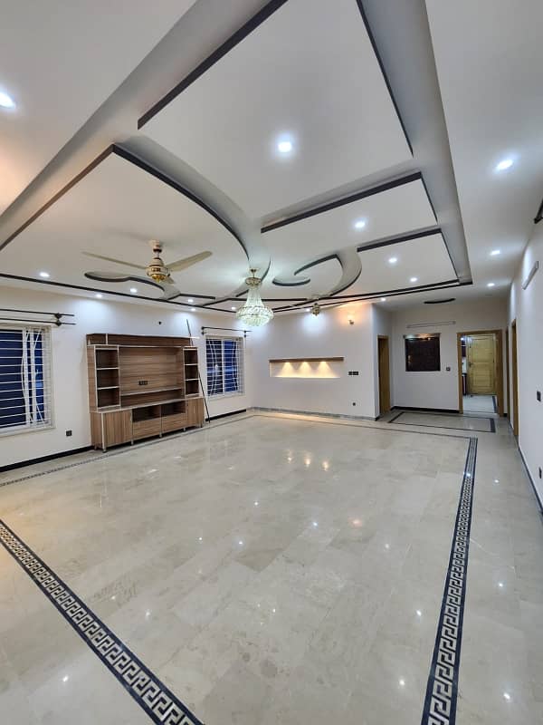 House For Rent in G15 size 14 Marla Double story house near to markaz park Masjid Best location Two options available 2