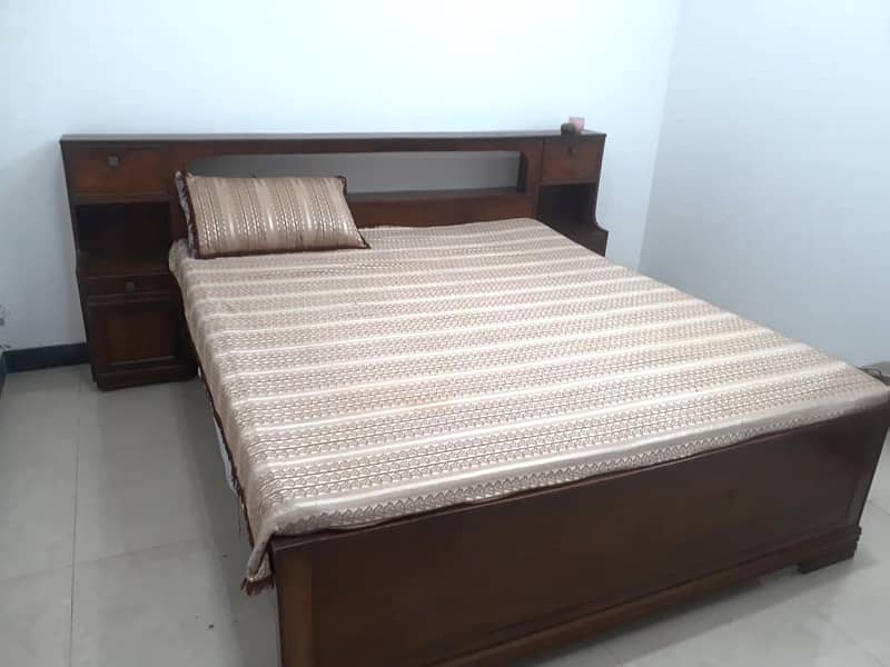 Double Bed Wooden without Mattress For Sale 0