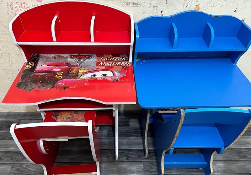 kids Study table and chair 2