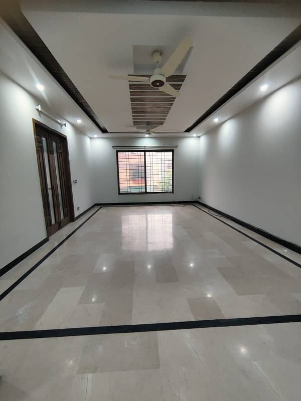 Brand new House Basement and Ground Both Portion For Rent in G-16 near to markaz mini commercial Masjid Best location more many options available 6