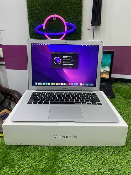 APPLE MACBOOK AIR 2017 WITH BOX 10/10Us Whatsapp 03215984936 5