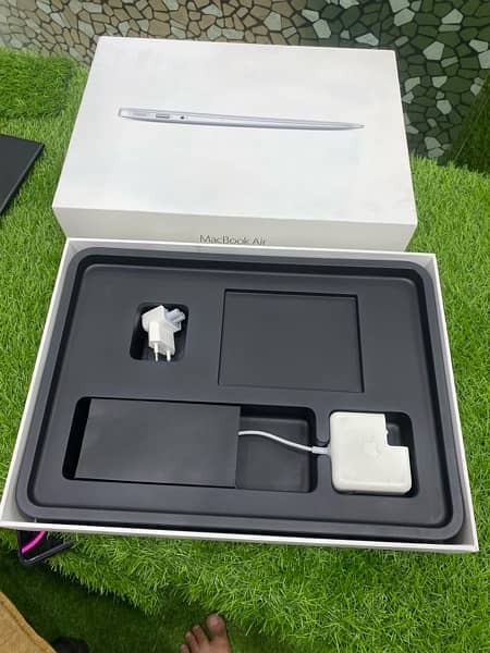 APPLE MACBOOK AIR 2017 WITH BOX 10/10Us Whatsapp 03215984936 6