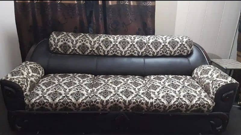 used sofa set 5 seater in 10/10 clean condition 0