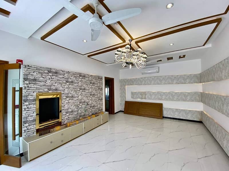 1 Kanal Lavish Bungalow For Rent On Top Location Of Phase 6 DHA Lahore 12