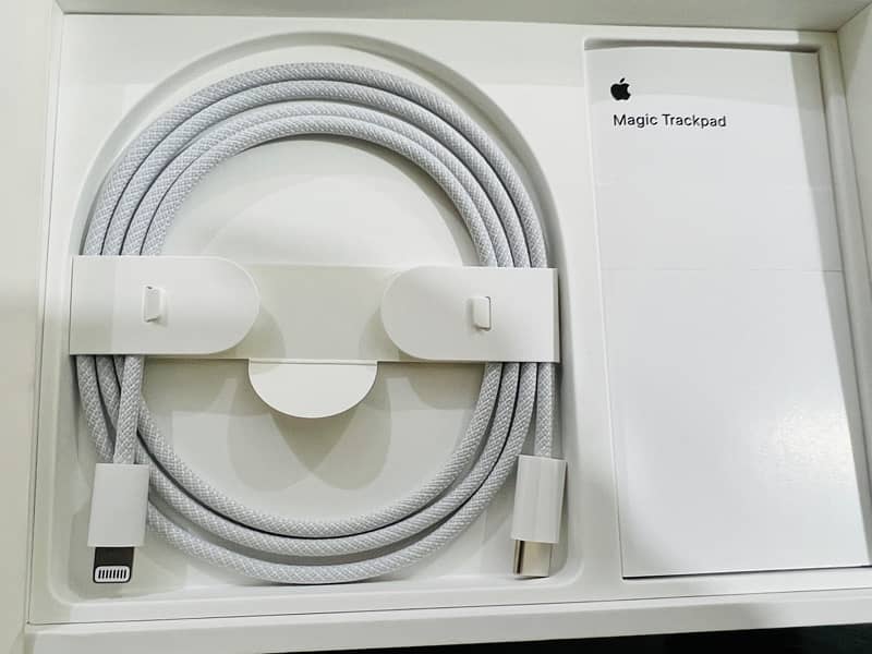 Apple Magic Trackpad 2024 Brand New 3