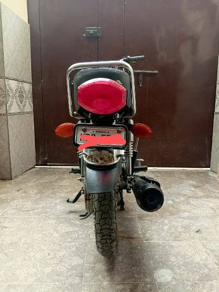 united 125 model 2022 bike ma khuay km nhi hai bhot km hi use ki h 4